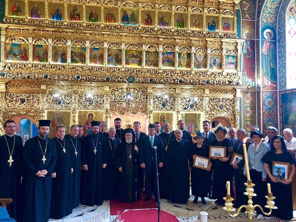 Slujiri arhiereşti în Duminica a treia după Rusalii 120612