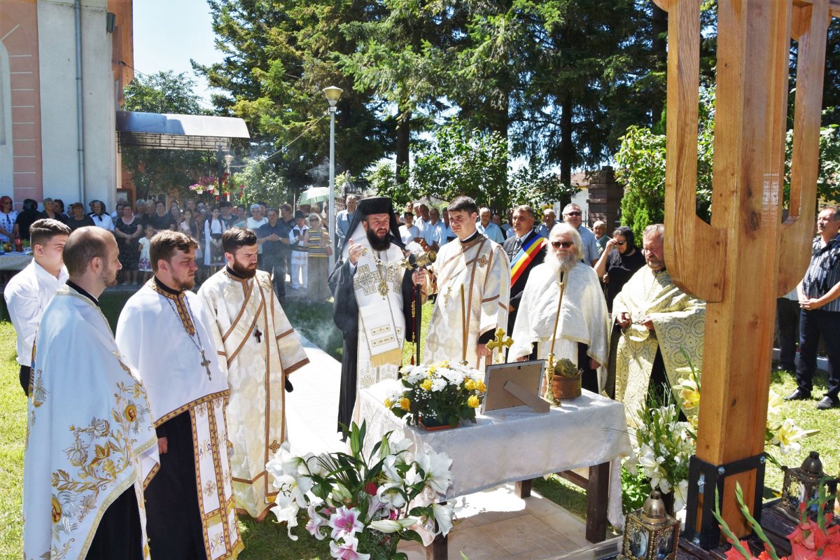 Troiţă binecuvântă în satul Sacu, Protopopiatul Caransebeș 120595