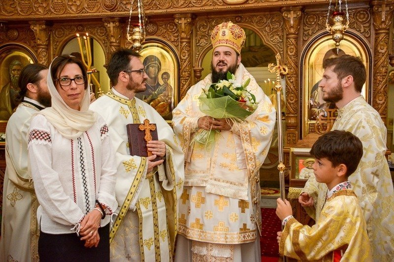 Sfințirea catapetesmei bisericii din Valmontone, Italia 120728