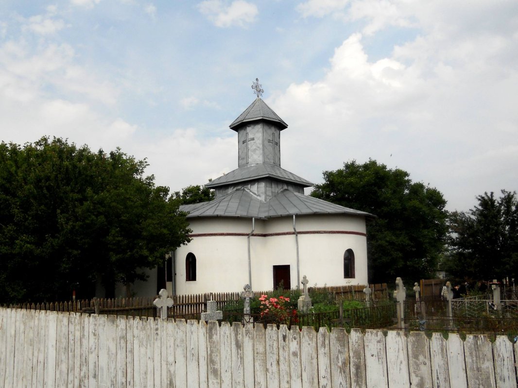 Preotul care „aruncă flori în calea dreptății” 120787