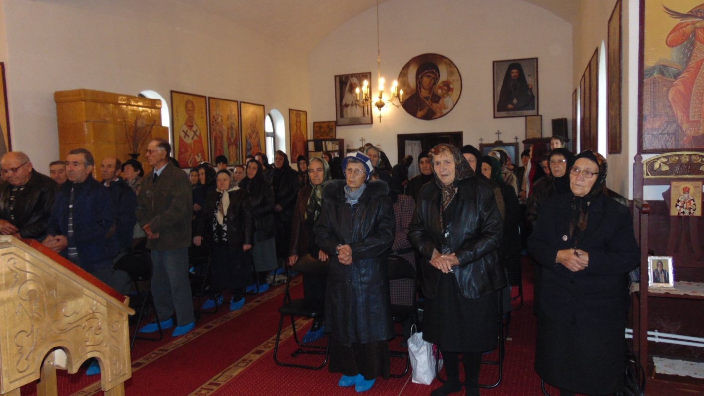 Preotul care „aruncă flori în calea dreptății” 120794