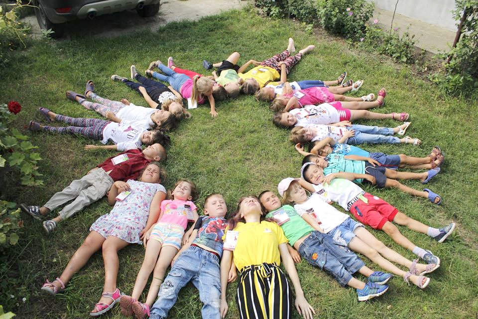 Cinci mii de copii şi tineri în taberele din pridvorul satului 120920
