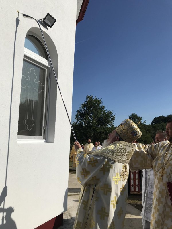 Biserica Mănăstirii Pereu a fost sfinţită 120978