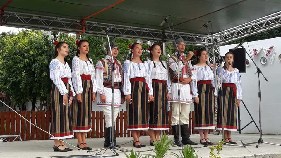 Festival al Românilor la biserica Parohiei Arad-Grădişte I 121023