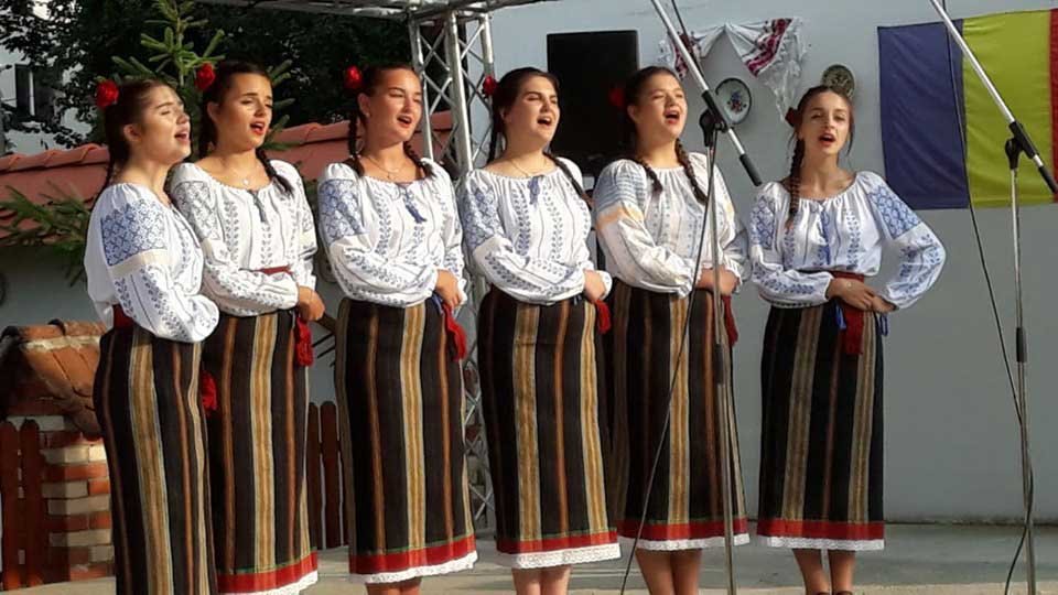 Festival al Românilor la biserica Parohiei Arad-Grădişte I 121025