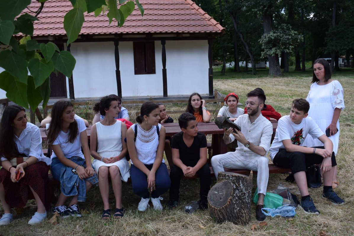 Tabăra „Tradiție și noutate”, în Arhiepiscopia Timișoarei 121028