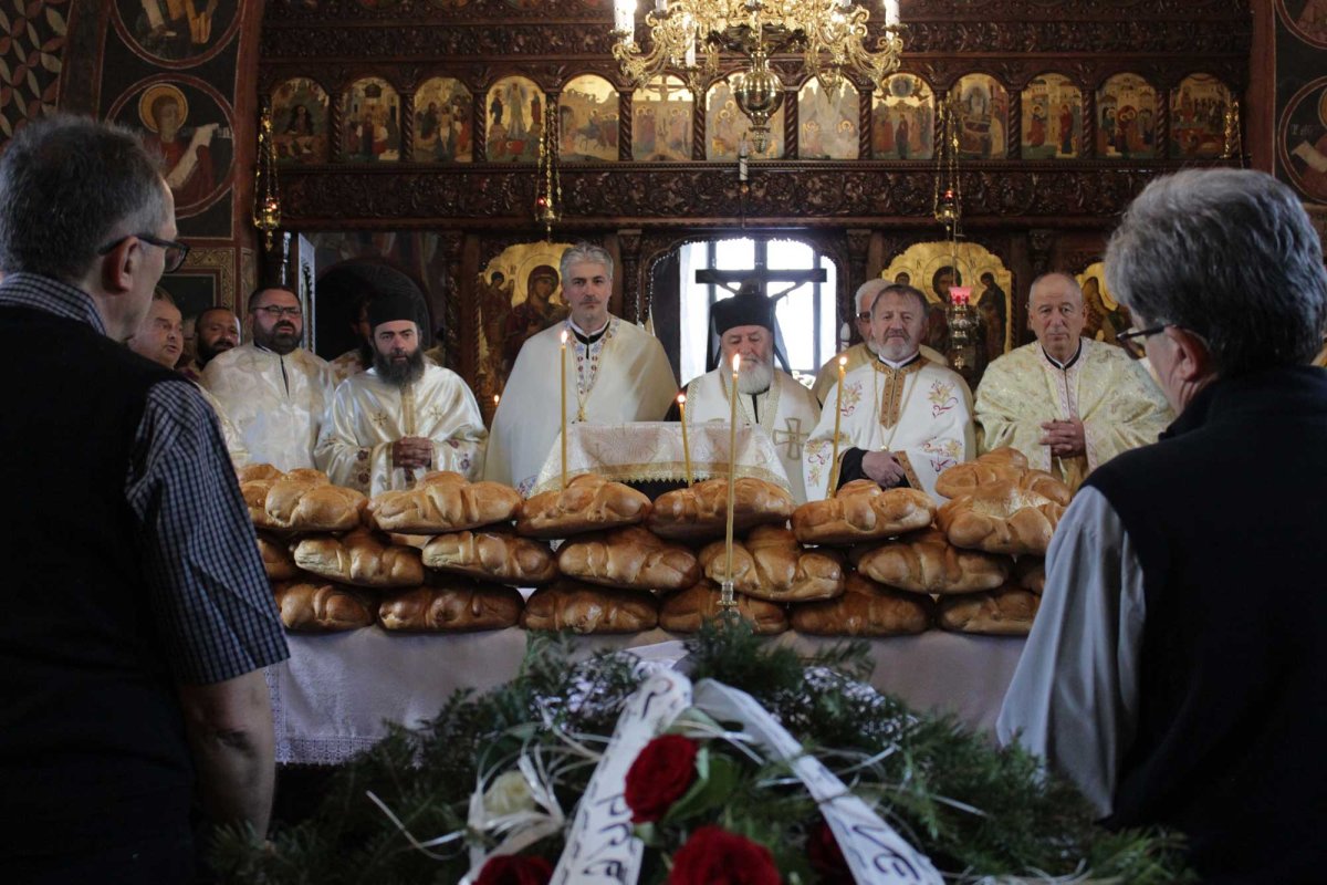 Părintele Romul Poparad s-a mutat în Veşnicie 121225