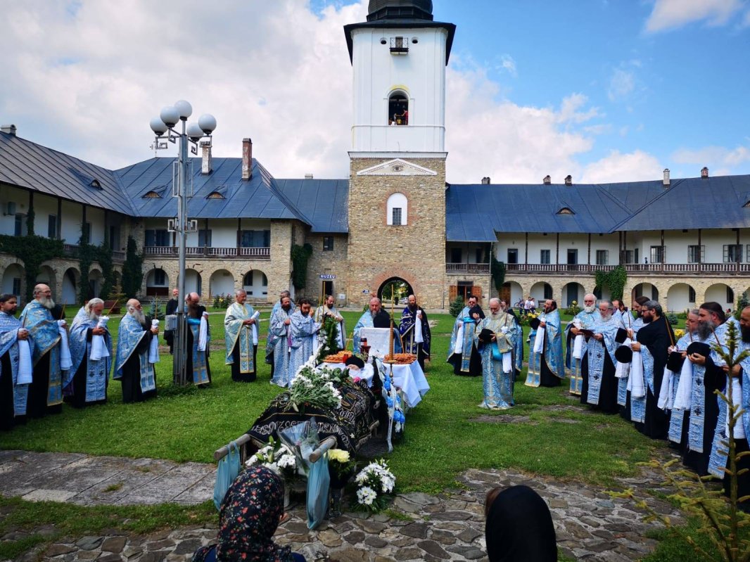 Un monah harnic, evlavios şi curajos – Părintele Tarasie Murgoci (1932-2019)  121385