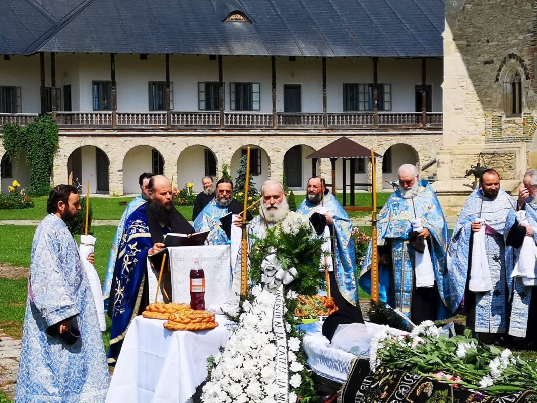 Un monah harnic, evlavios şi curajos – Părintele Tarasie Murgoci (1932-2019)  121399