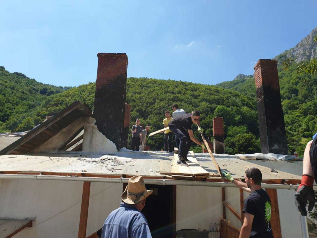 Membrii ASCOR Alba, în Tabără de lucru la Mănăstirea Râmeț 121507