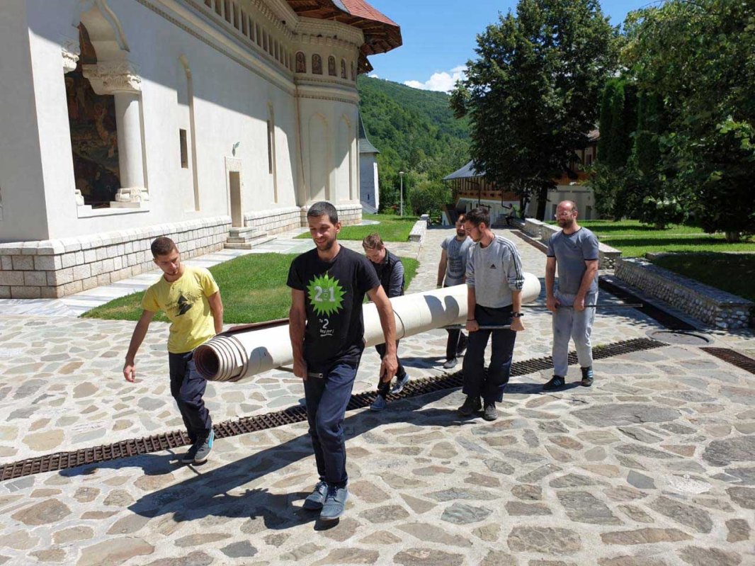 Membrii ASCOR Alba, în Tabără de lucru la Mănăstirea Râmeț 121509