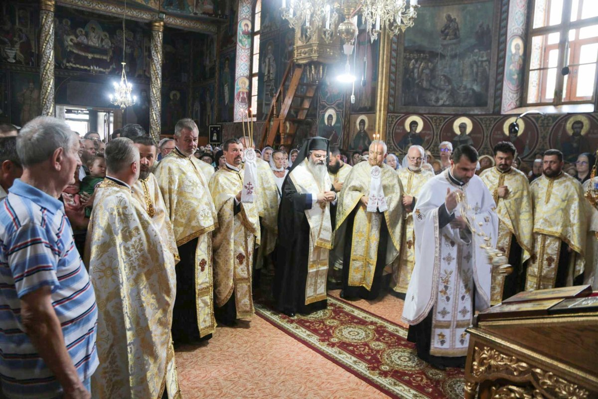 Slujbe arhiereşti de sărbătoarea Sfântului Ilie 121643