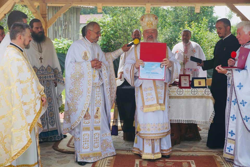 Slujiri şi binecuvântări arhierești în Duminica a cincea după Rusalii 121724