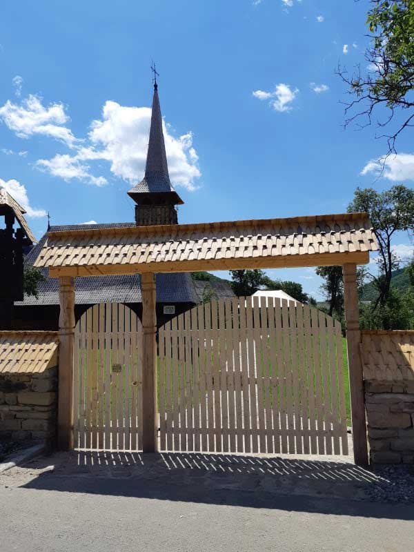 Slujiri şi binecuvântări arhierești în Duminica a cincea după Rusalii 121739