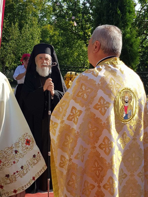 Slujiri şi binecuvântări arhierești în Duminica a cincea după Rusalii 121740