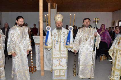 Slujiri şi binecuvântări arhierești în Duminica a cincea după Rusalii 121744