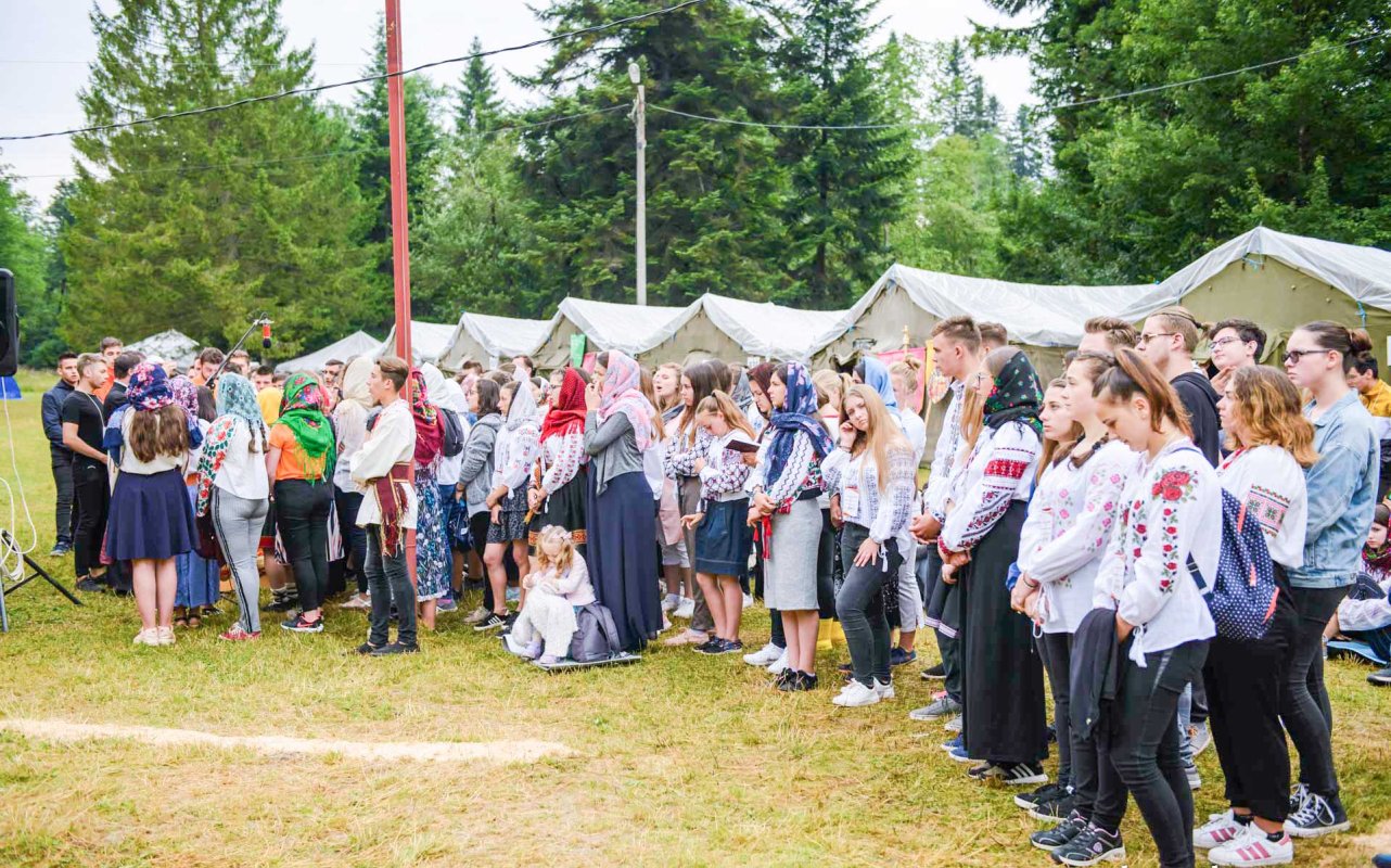 IPS Teofan: „Dumnezeu să vă dăruiască puterea şi libertatea de a vă numi fiii Săi!” 121839