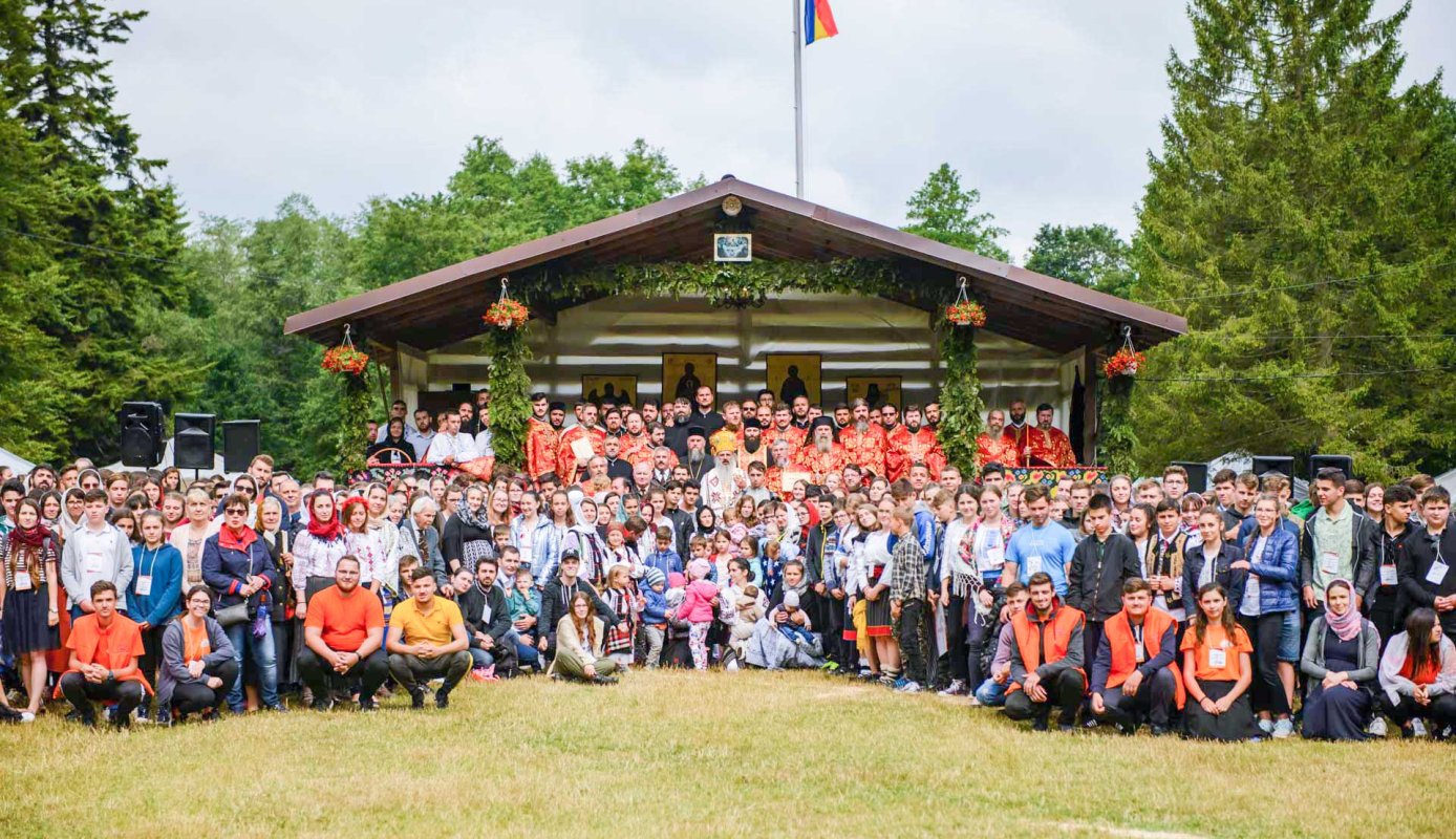 IPS Teofan: „Dumnezeu să vă dăruiască puterea şi libertatea de a vă numi fiii Săi!” 121840