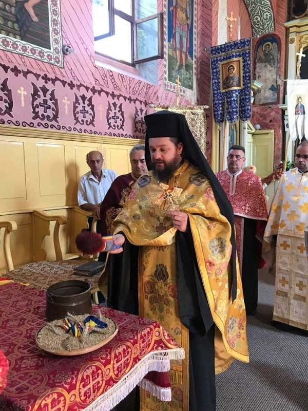 Sărbătoarea Secerişului în Parohia arădeană Mănăştur 121831