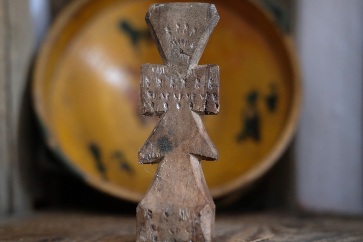 Satul înveșnicit în icoanele muzeului din Crainici 121781