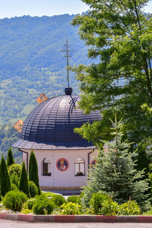 Darurile Maicii Domnului la obştea Mănăstirii Blănoiu 121873