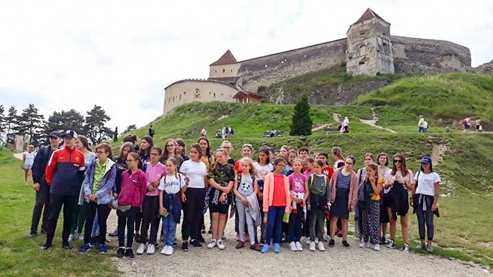 Răsplată pentru micuţii creştini talentaţi 121948