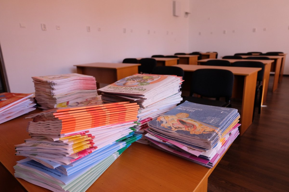 Trei sferturi din manuale sunt asigurate 121866