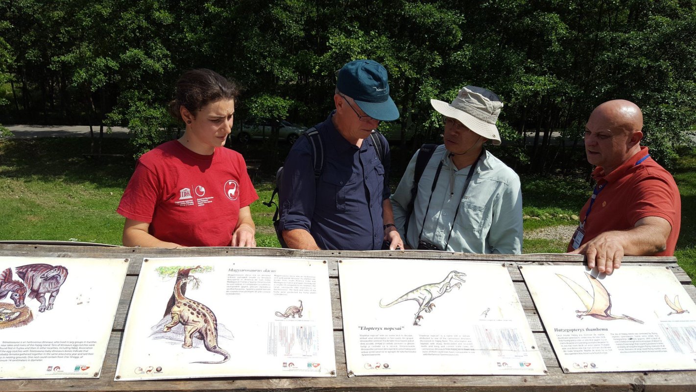 Începe Festivalul Dinozaurilor 121988