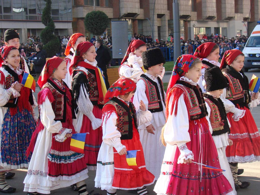 „Românul, un mare estet al exteriorizării ființei umane” 121717