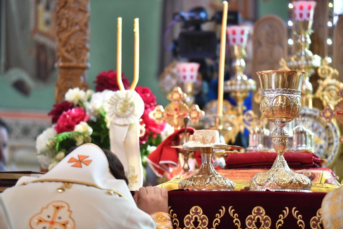 Să gândim la cele de Sus! 121695