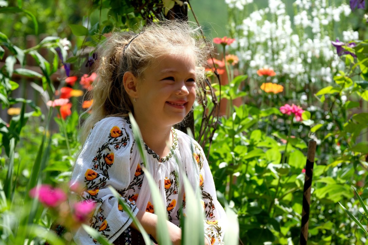 Dascălul care-și ține satul în propria-i matrice 122128