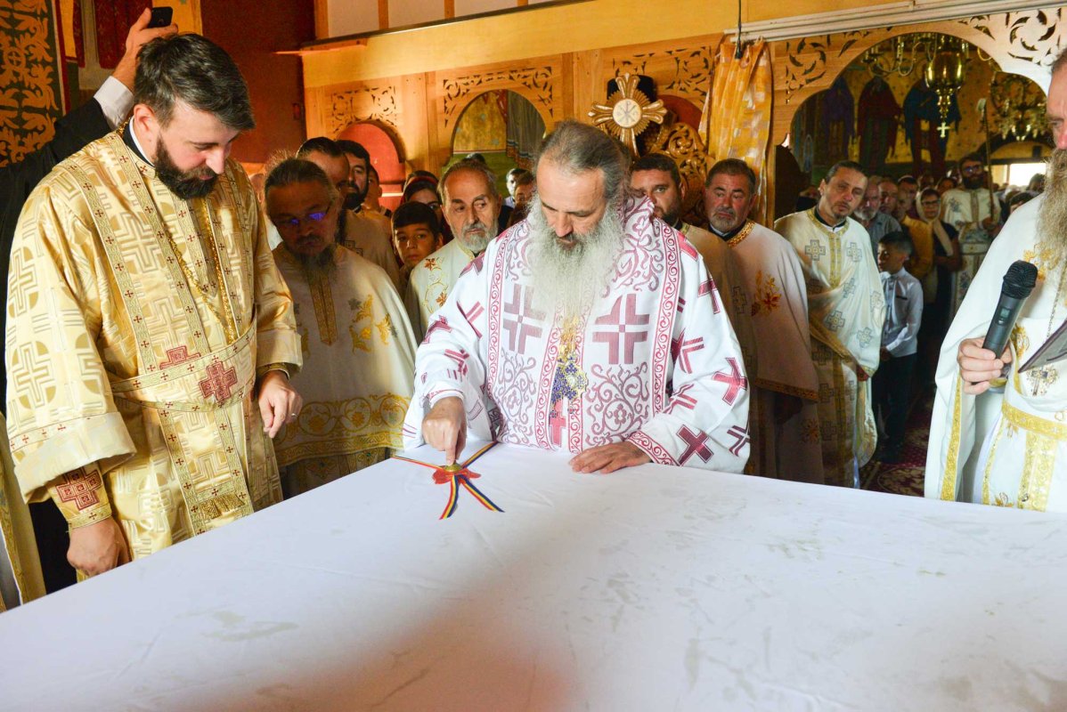 „Dumnezeu ne tămăduieşte de neputinţe, dându-ne sănătatea iubirii” 122186