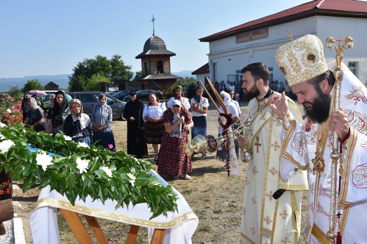 Hram la Schitul „Sfântul Mucenic Pantelimon” din Caransebeș 122161