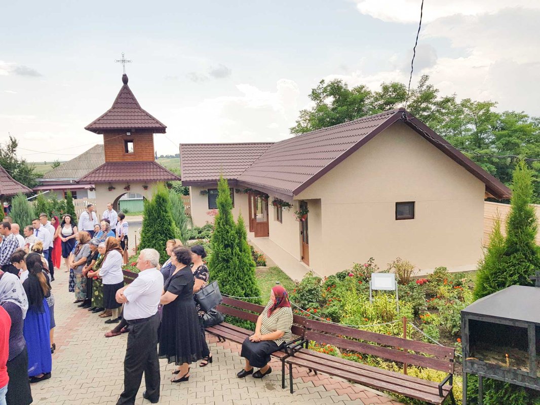 IPS Teofan a sfinţit noua casă praznicală a Parohiei „Sfântul Dimitrie” – Iorcani 122205