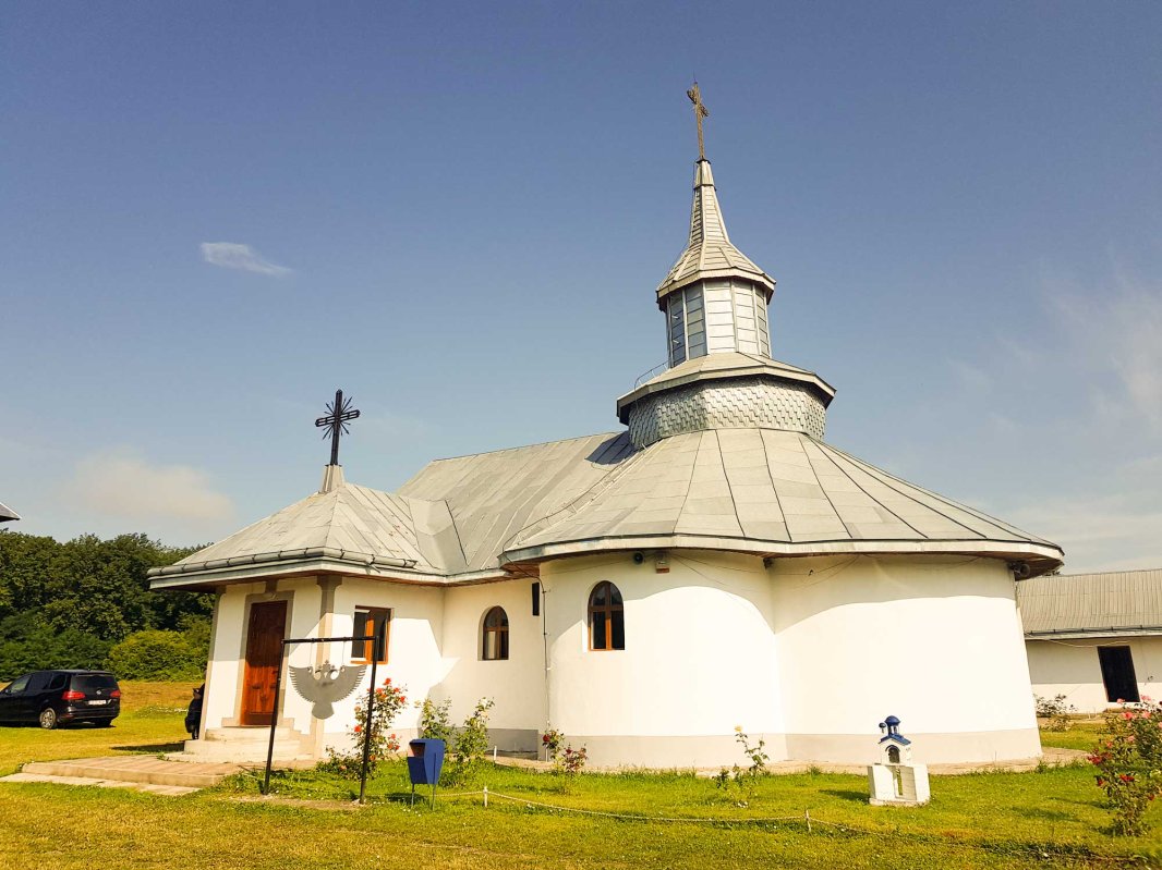 Schitul Valea Seacă şi-a sărbătorit hramul 122194