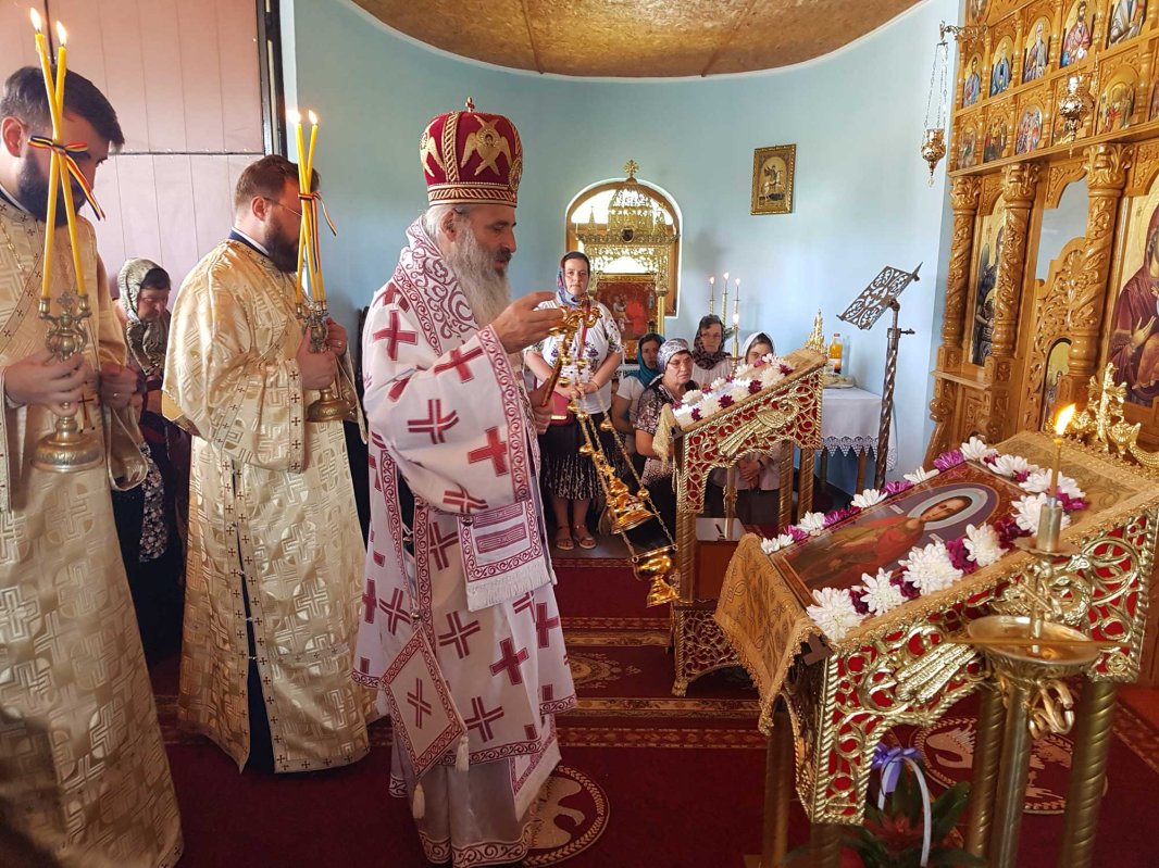 Schitul Valea Seacă şi-a sărbătorit hramul 122195