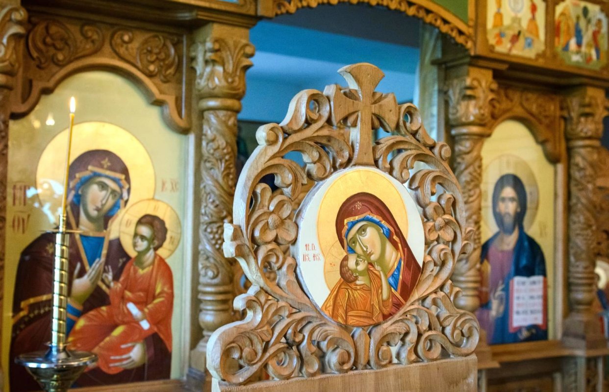 De ce o iubesc românii pe Maica Domnului? 122269