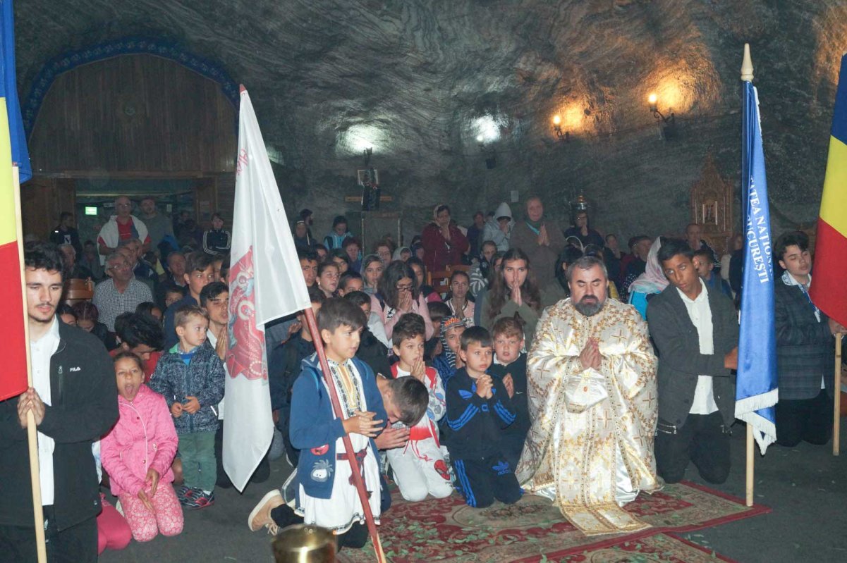 Hramul de vară în cinstea Sfintei Paraschevi, la Salina din Târgu Ocna 122339