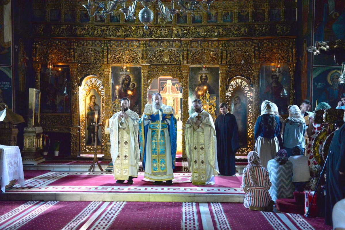 A început pelerinajul pedestru „Pe urmele sfinţilor nemţeni” 2019 122498