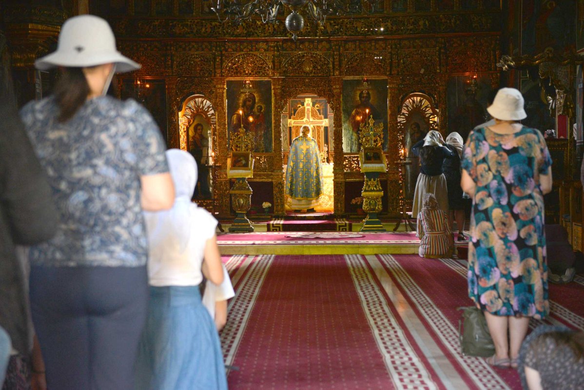 A început pelerinajul pedestru „Pe urmele sfinţilor nemţeni” 2019 122501