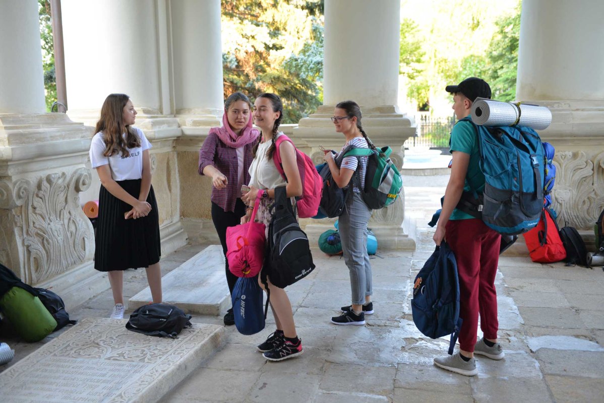 A început pelerinajul pedestru „Pe urmele sfinţilor nemţeni” 2019 122502