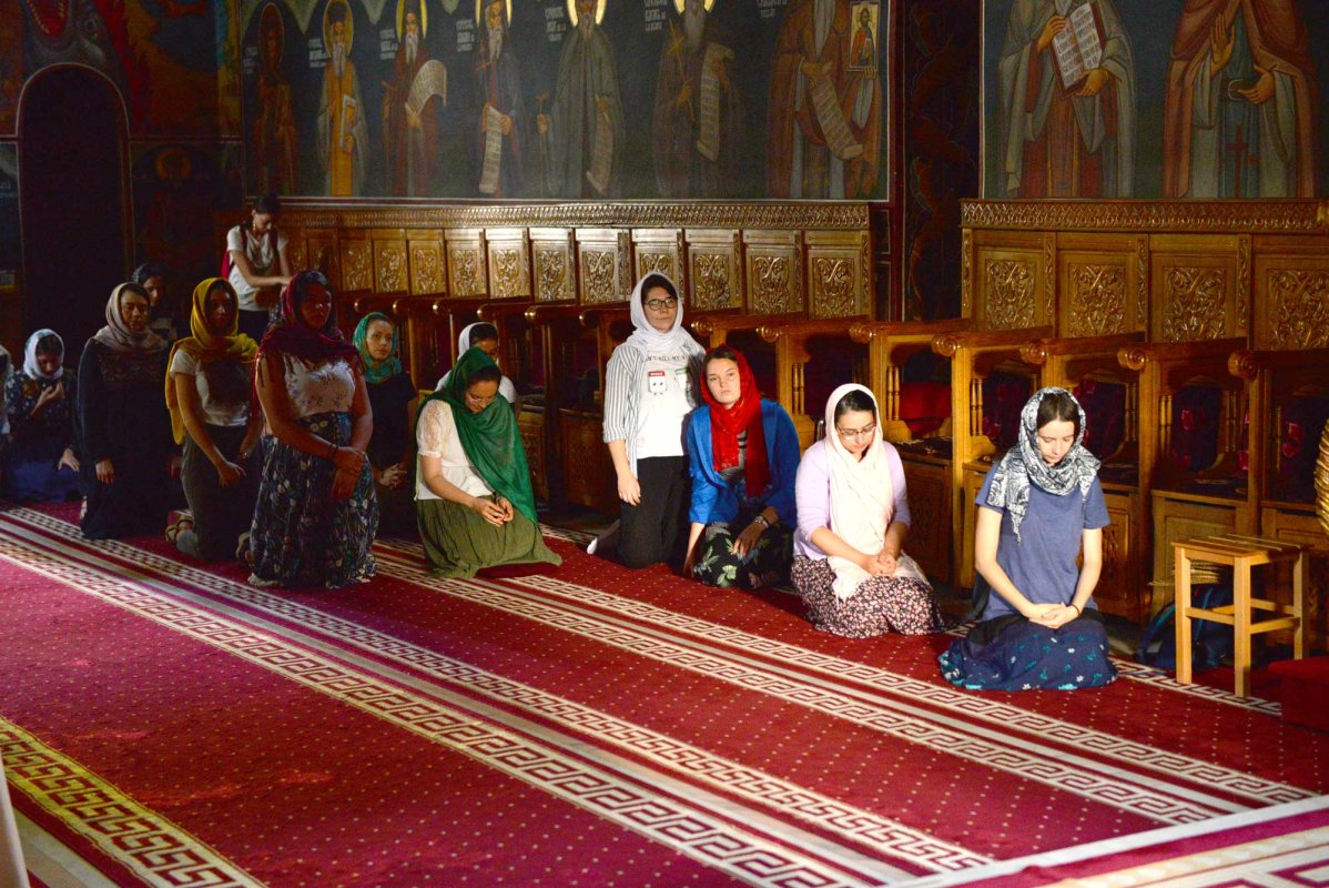 A început pelerinajul pedestru „Pe urmele sfinţilor nemţeni” 2019 122505