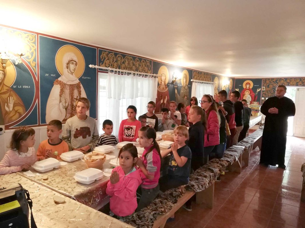 Şcoli de vară în Eparhia Romanului şi Bacăului 122511