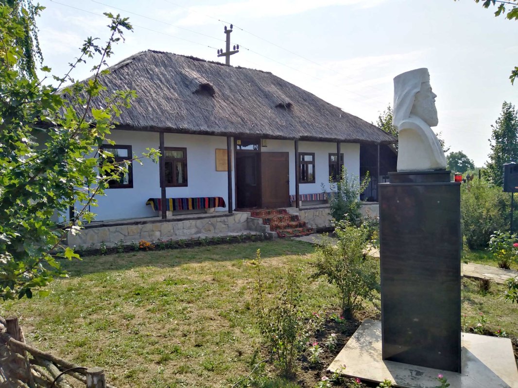 Slujba Parastasului pentru cel de-al cincilea patriarh al României 122495