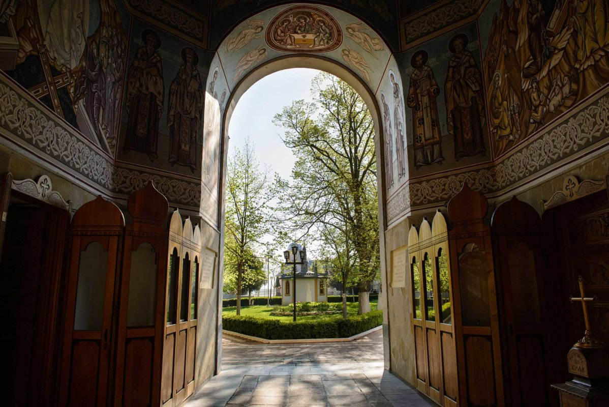 Intră în biserică pentru pocăinţă 122589