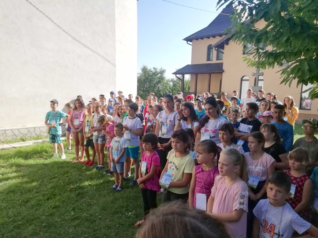 „Tabăra din pridvorul satului” pentru copiii din Ibăneşti şi Racovăţ 122588