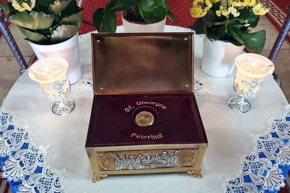 Fragment din moaştele Sfântului Gheorghe Pelerinul la Catedrala  din Alba Iulia 122737