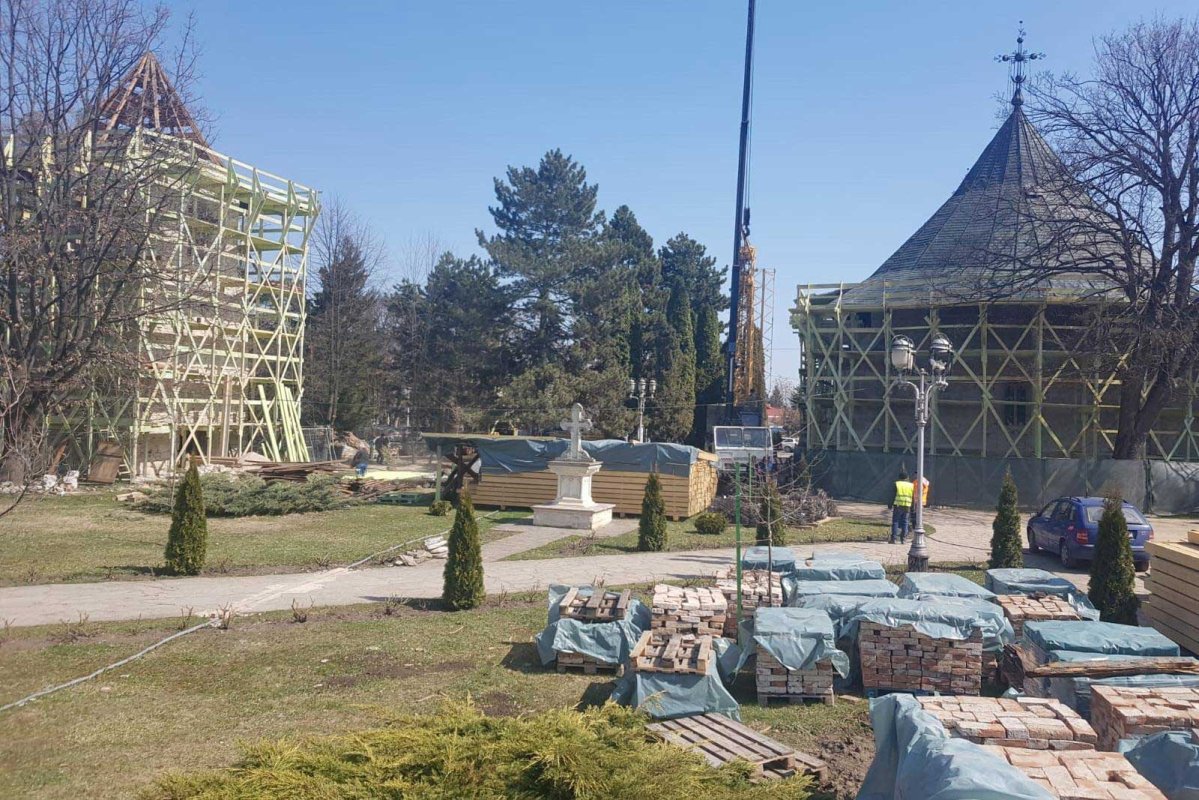 Lucrări de restaurare şi reabilitare la Mănăstirea Bogdana 122765