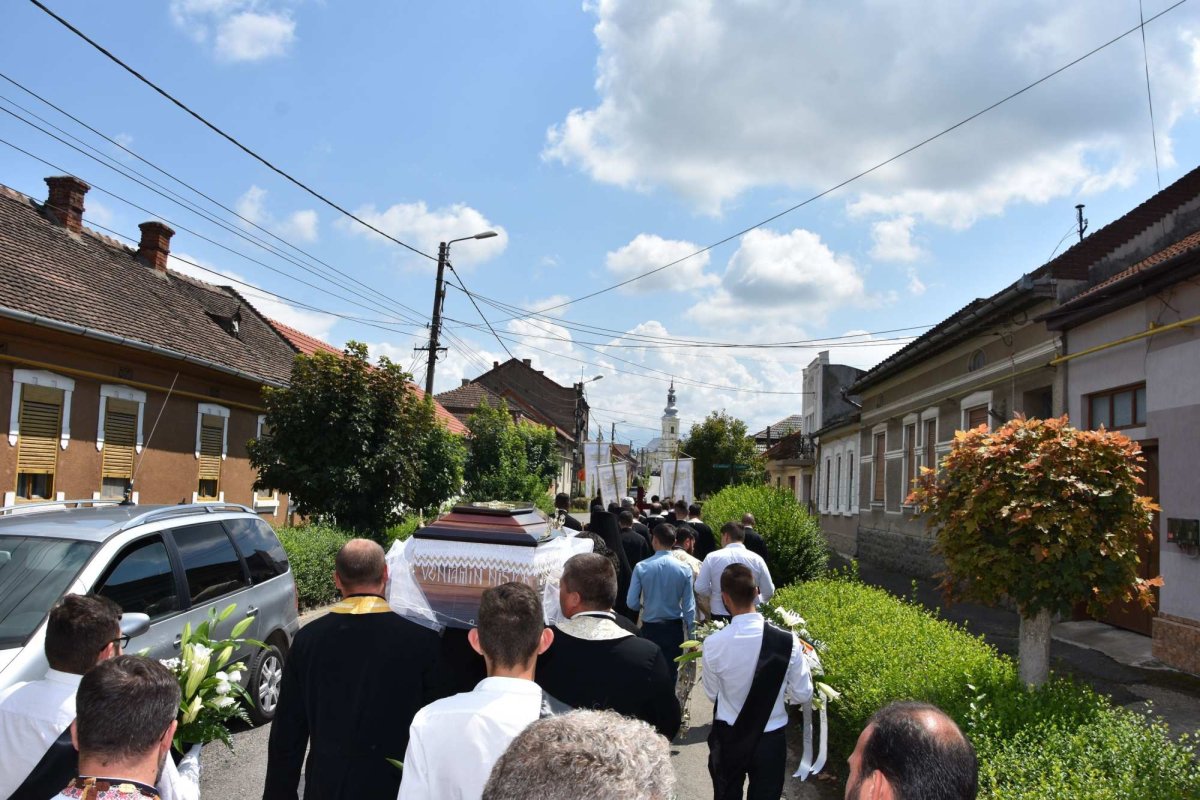 Restituire istorică a Episcopiei Caransebeșului 122728