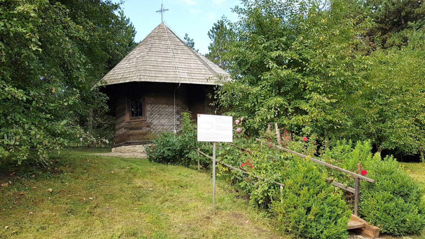 Arhiepiscopul Sucevei şi Rădăuţilor a liturghisit în biserica de la Muzeul Satului Bucovinean 122933